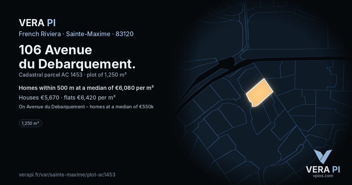 106 Avenue du Debarquement, Sainte-Maxime at night – the plot lit, the parcels around coloured by the prices near them