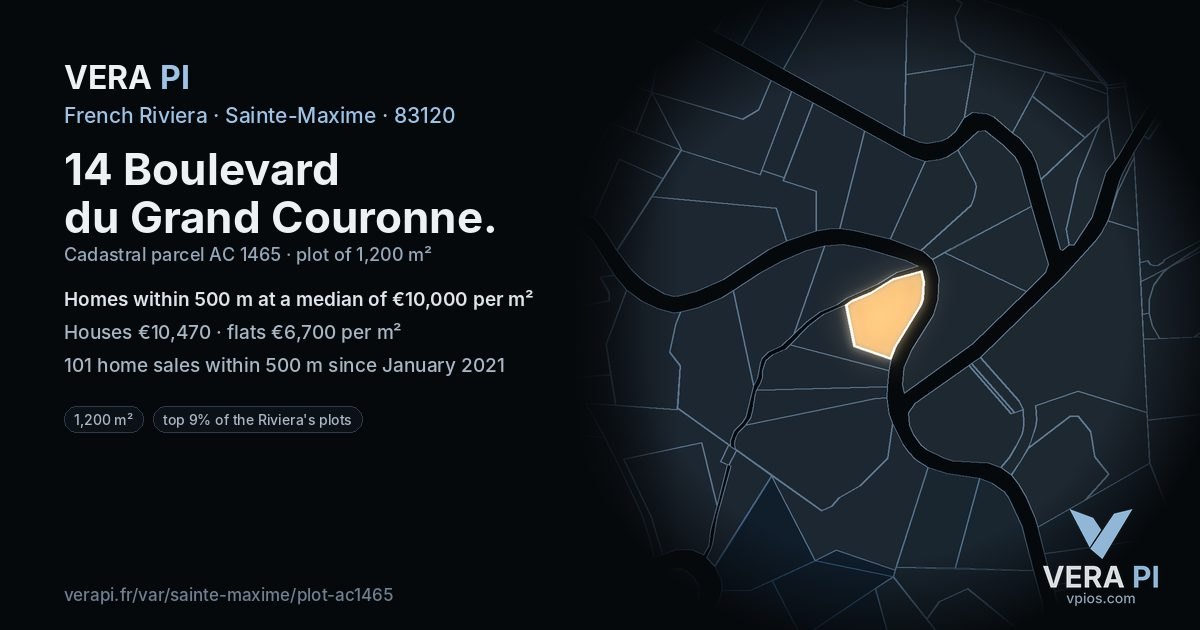 14 Boulevard du Grand Couronne, Sainte-Maxime at night – the plot lit, the parcels around coloured by the prices near them
