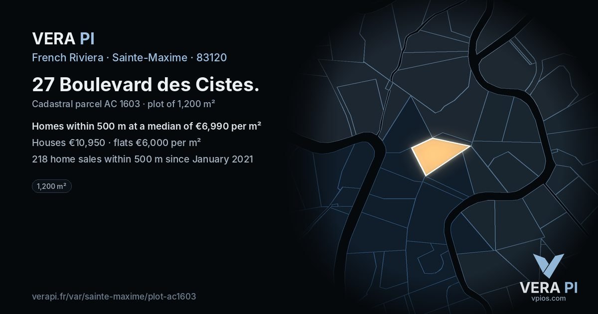 27 Boulevard des Cistes, Sainte-Maxime at night – the plot lit, the parcels around coloured by the prices near them