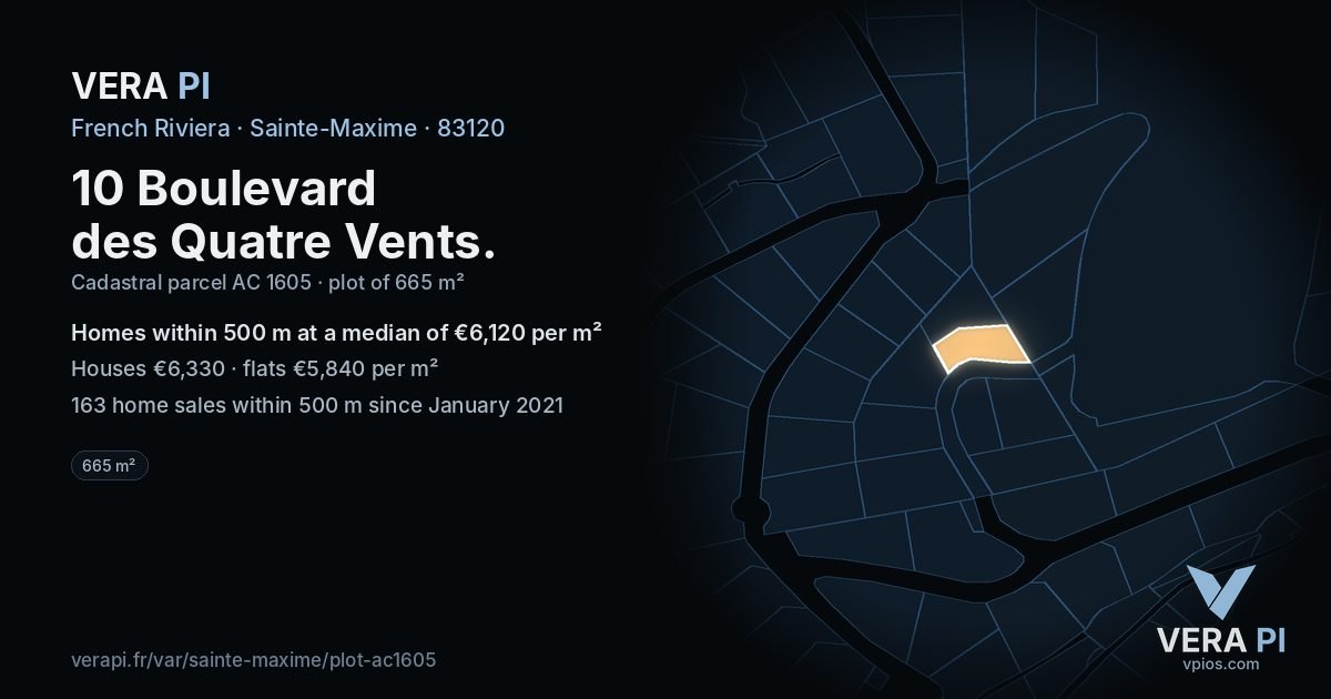 10 Boulevard des Quatre Vents, Sainte-Maxime at night – the plot lit, the parcels around coloured by the prices near them