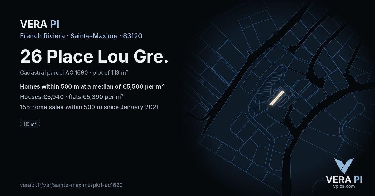 26 Place Lou Gre, Sainte-Maxime at night – the plot lit, the parcels around coloured by the prices near them