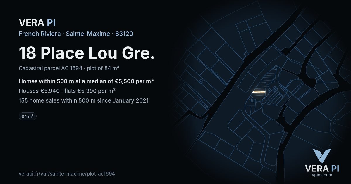 18 Place Lou Gre, Sainte-Maxime at night – the plot lit, the parcels around coloured by the prices near them