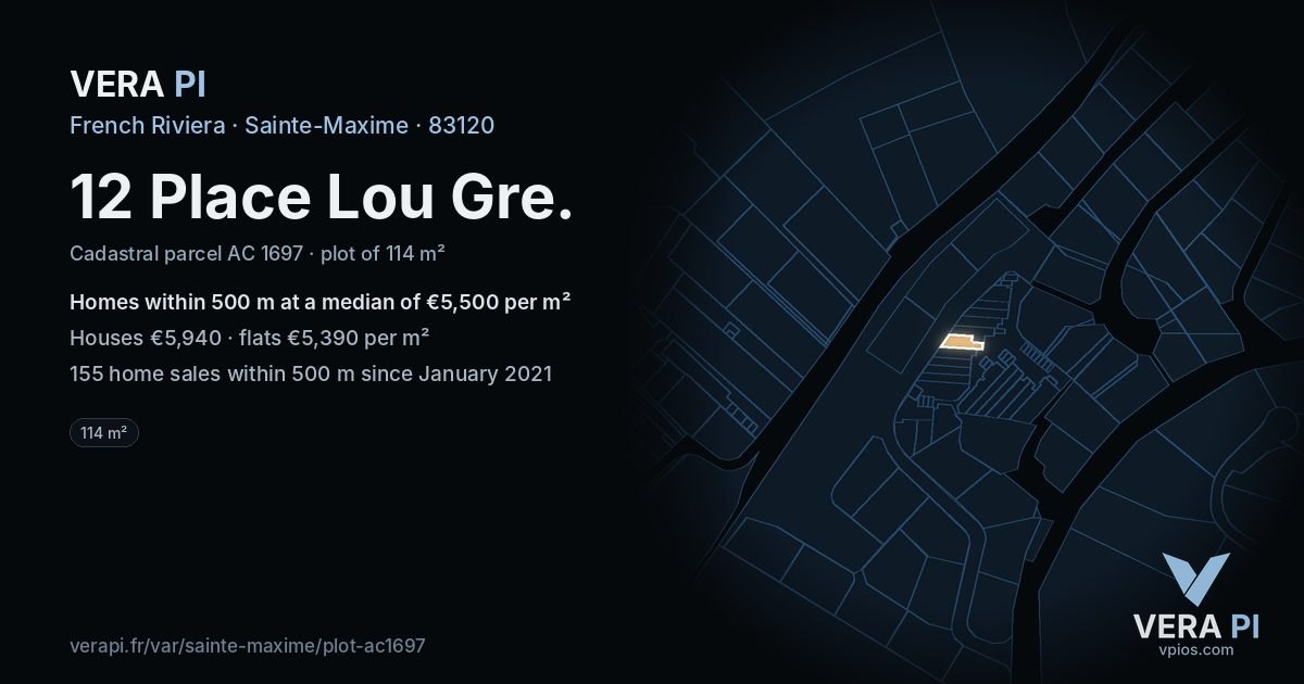 12 Place Lou Gre, Sainte-Maxime at night – the plot lit, the parcels around coloured by the prices near them