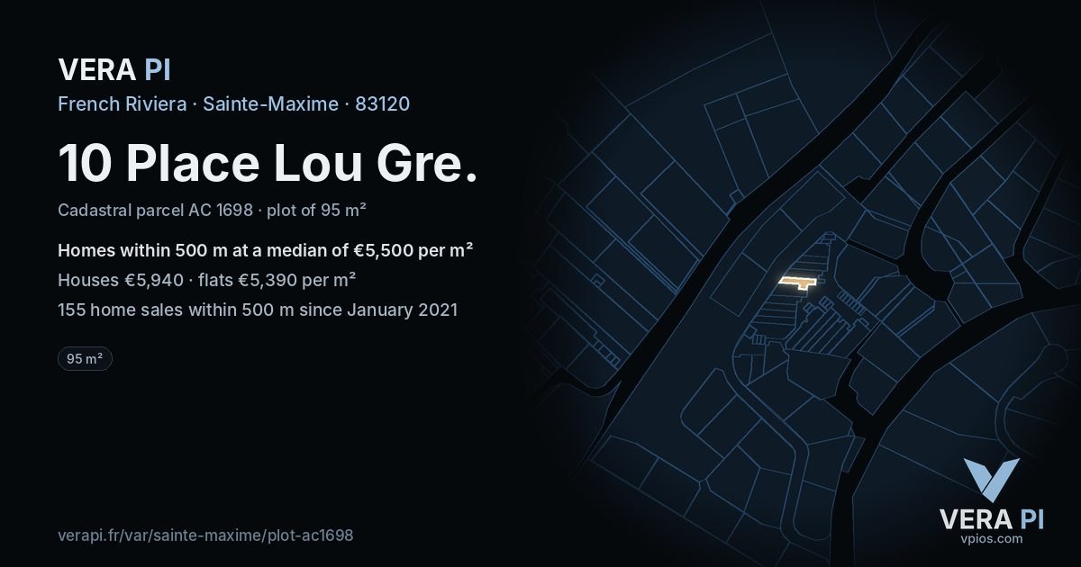 10 Place Lou Gre, Sainte-Maxime at night – the plot lit, the parcels around coloured by the prices near them
