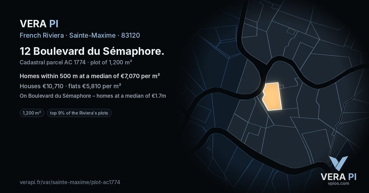 12 Boulevard du Sémaphore, Sainte-Maxime at night – the plot lit, the parcels around coloured by the prices near them
