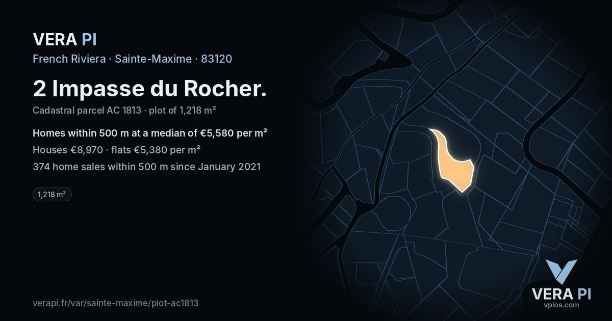 2 Impasse du Rocher, Sainte-Maxime at night – the plot lit, the parcels around coloured by the prices near them