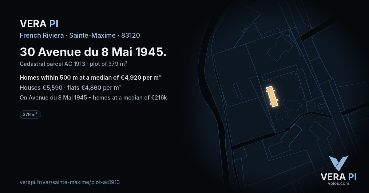 30 Avenue du 8 Mai 1945, Sainte-Maxime at night – the plot lit, the parcels around coloured by the prices near them