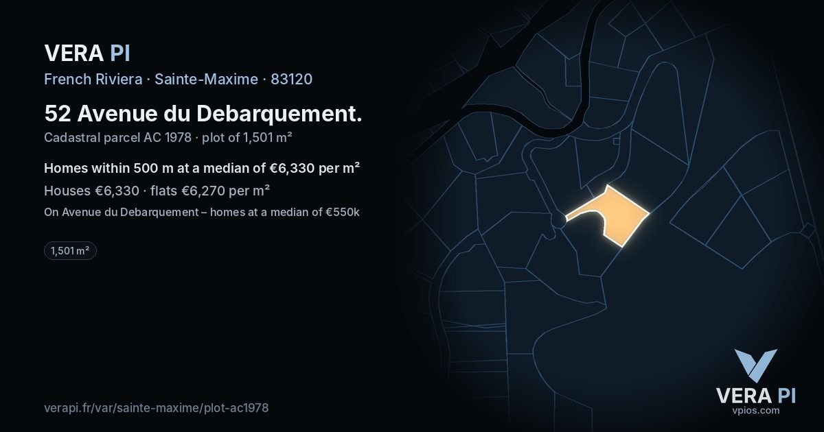 52 Avenue du Debarquement, Sainte-Maxime at night – the plot lit, the parcels around coloured by the prices near them
