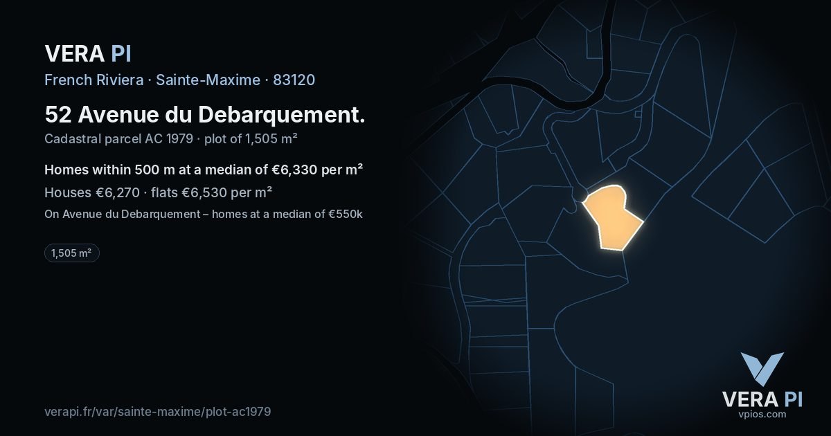 52 Avenue du Debarquement, Sainte-Maxime at night – the plot lit, the parcels around coloured by the prices near them