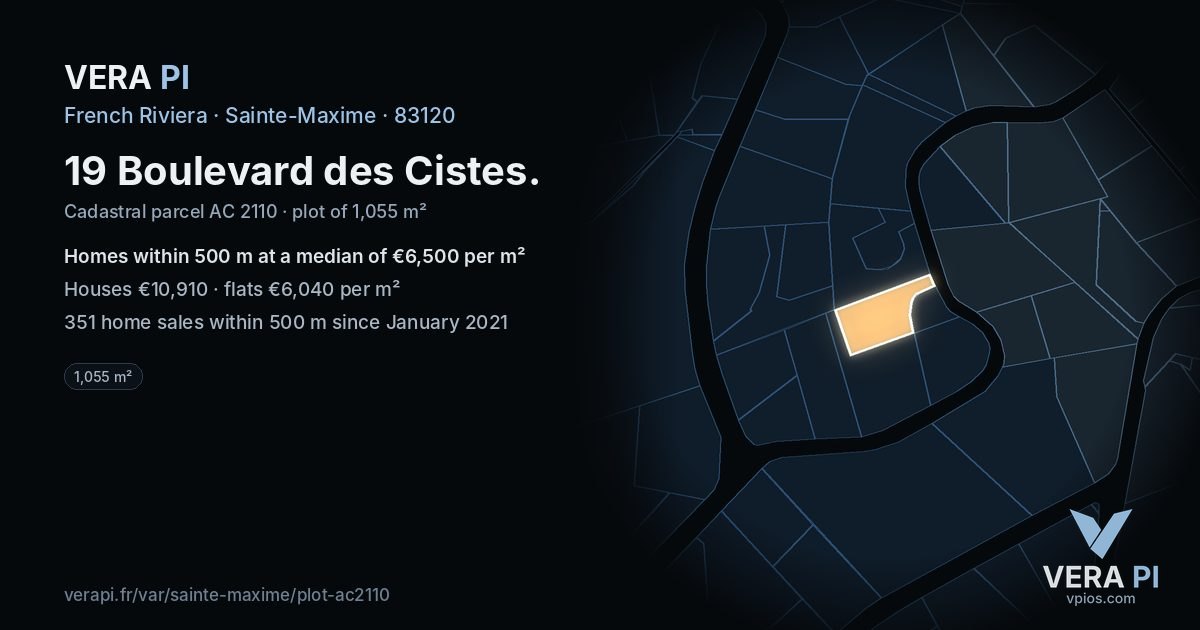 19 Boulevard des Cistes, Sainte-Maxime at night – the plot lit, the parcels around coloured by the prices near them