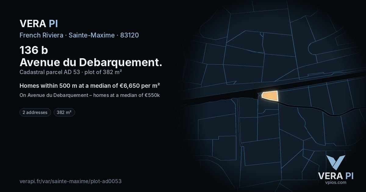 136 b Avenue du Debarquement, Sainte-Maxime at night – the plot lit, the parcels around coloured by the prices near them