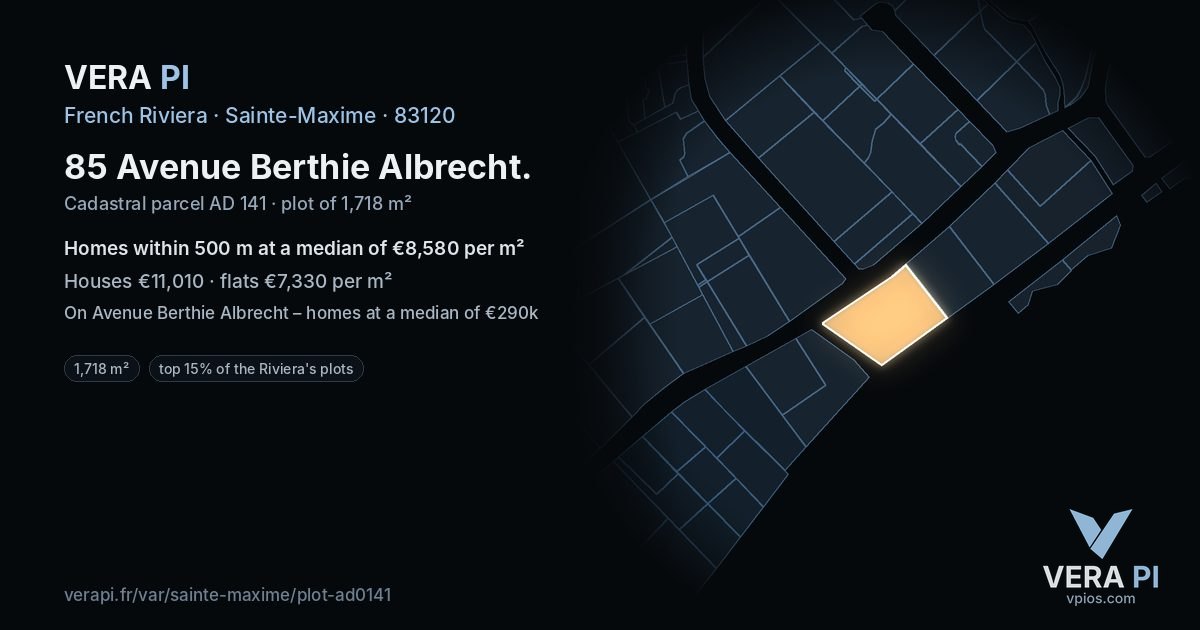 85 Avenue Berthie Albrecht, Sainte-Maxime at night – the plot lit, the parcels around coloured by the prices near them