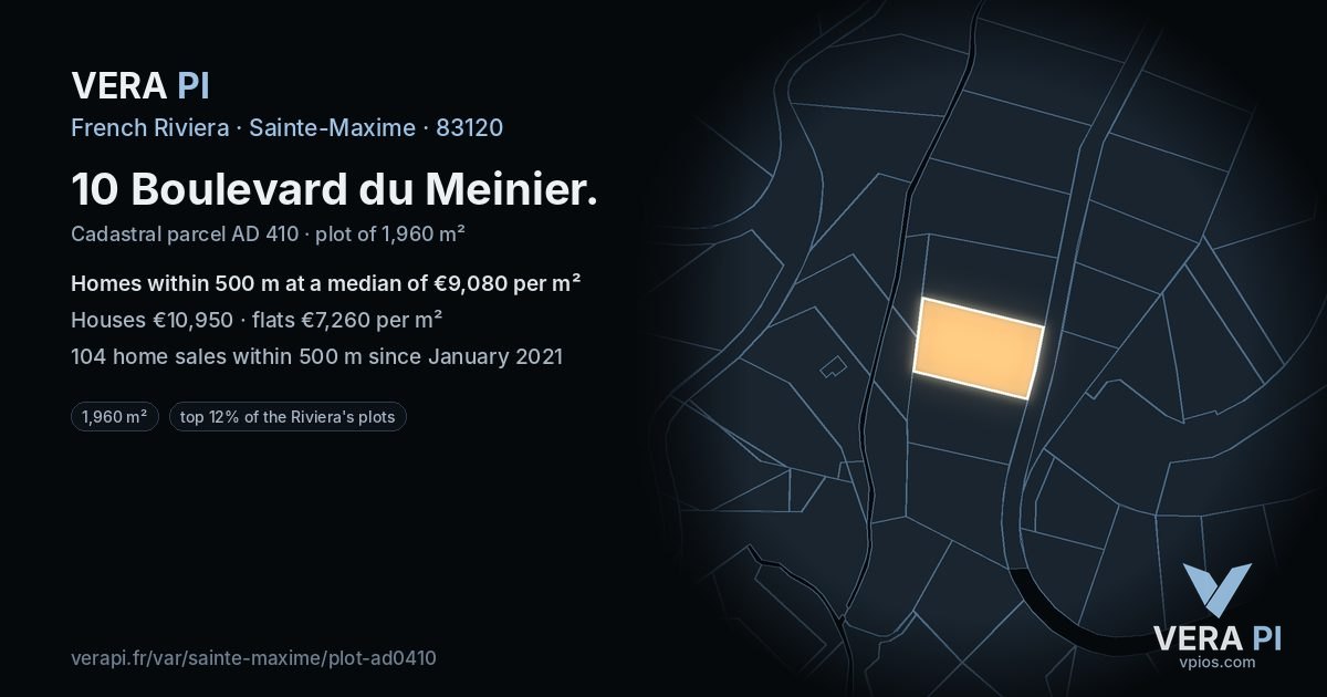 10 Boulevard du Meinier, Sainte-Maxime at night – the plot lit, the parcels around coloured by the prices near them