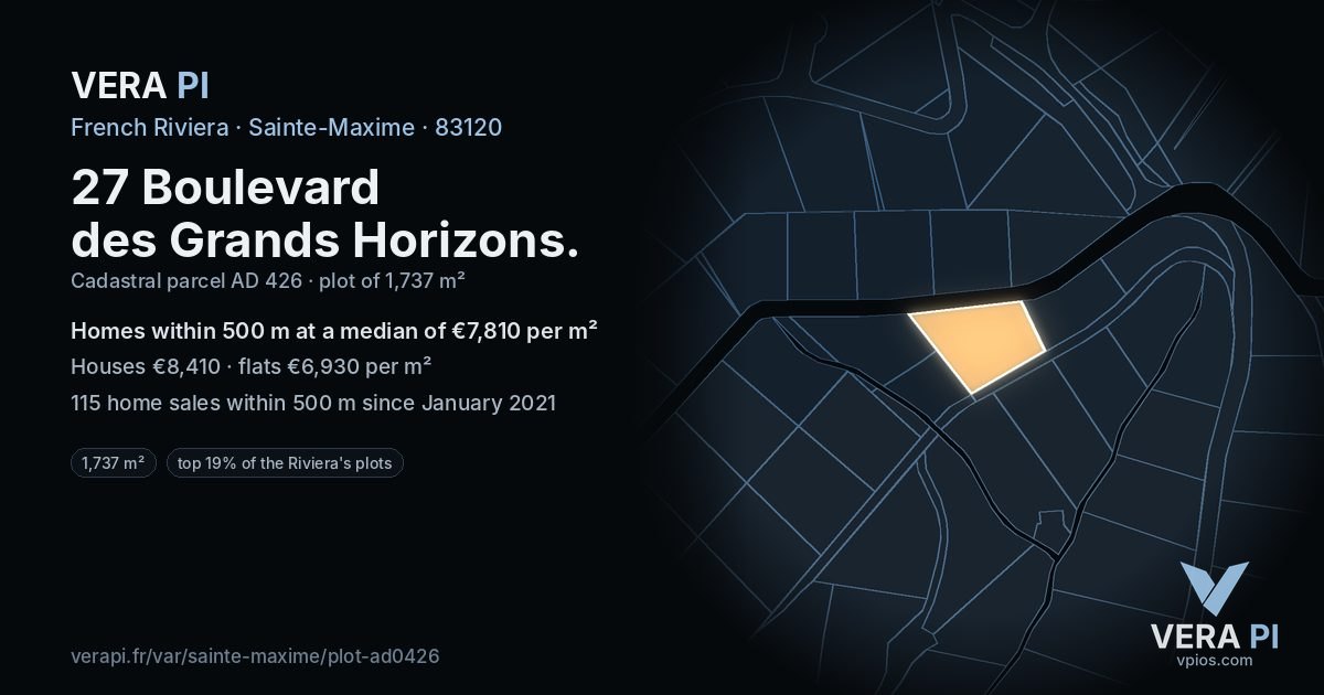 27 Boulevard des Grands Horizons, Sainte-Maxime at night – the plot lit, the parcels around coloured by the prices near them