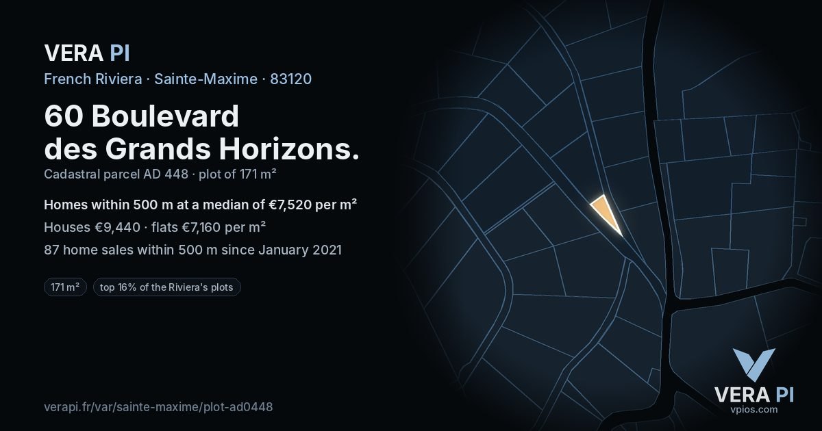 60 Boulevard des Grands Horizons, Sainte-Maxime at night – the plot lit, the parcels around coloured by the prices near them