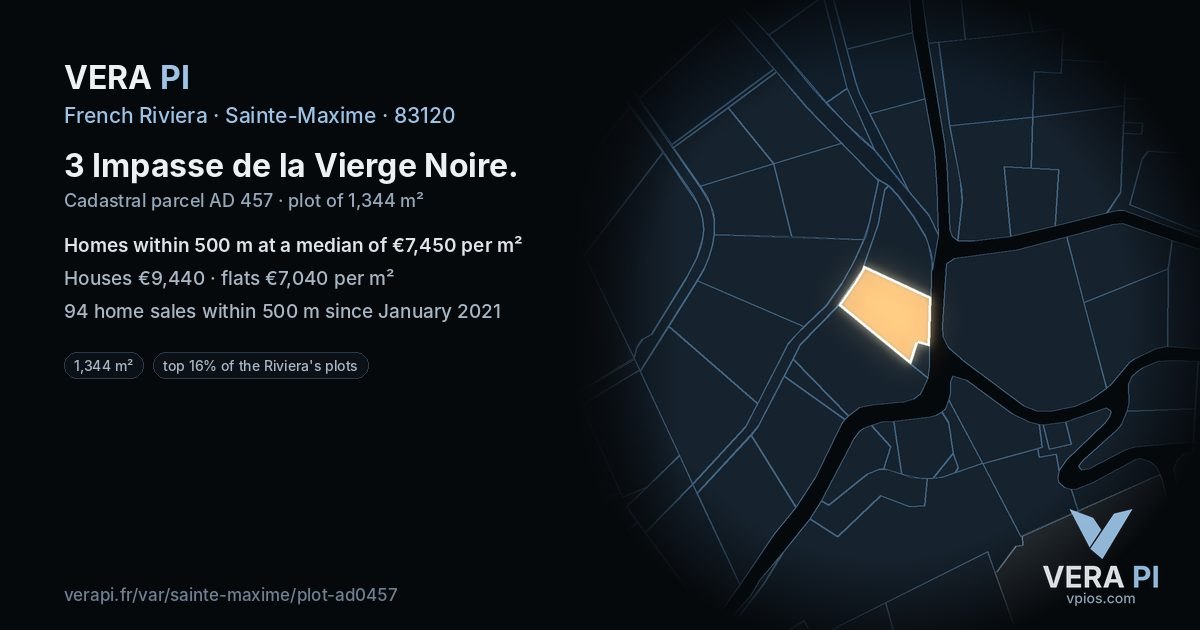 3 Impasse de la Vierge Noire, Sainte-Maxime at night – the plot lit, the parcels around coloured by the prices near them