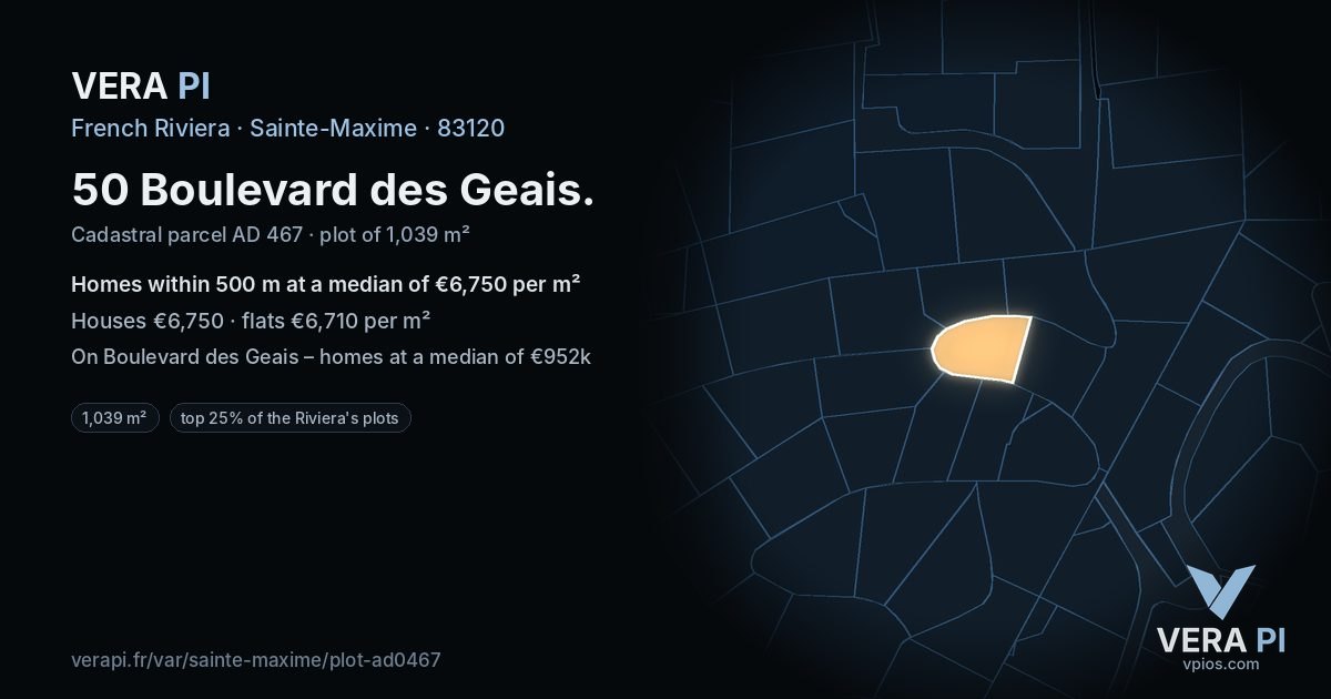 50 Boulevard des Geais, Sainte-Maxime at night – the plot lit, the parcels around coloured by the prices near them