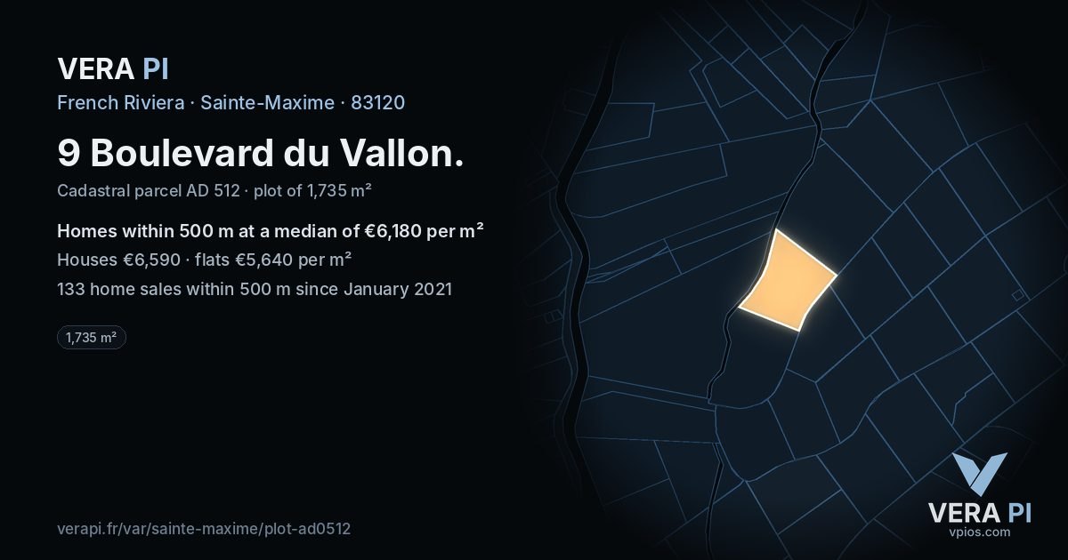 9 Boulevard du Vallon, Sainte-Maxime at night – the plot lit, the parcels around coloured by the prices near them