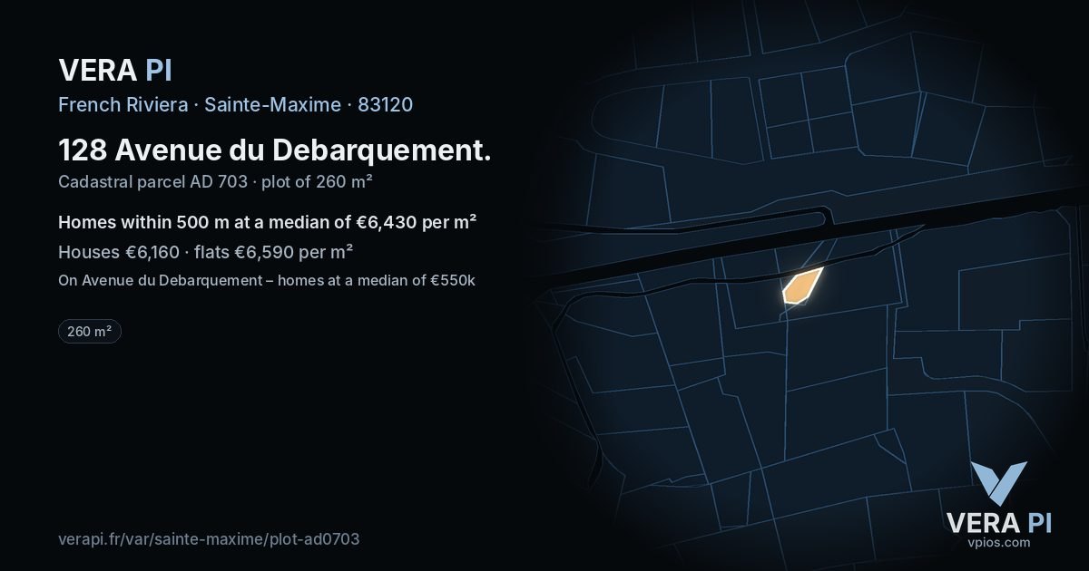 128 Avenue du Debarquement, Sainte-Maxime at night – the plot lit, the parcels around coloured by the prices near them