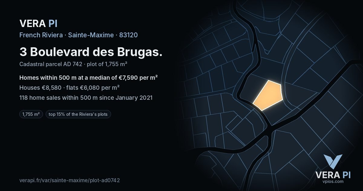3 Boulevard des Brugas, Sainte-Maxime at night – the plot lit, the parcels around coloured by the prices near them