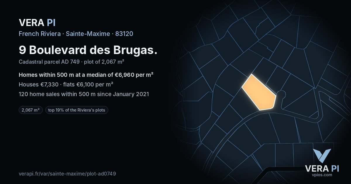 9 Boulevard des Brugas, Sainte-Maxime at night – the plot lit, the parcels around coloured by the prices near them
