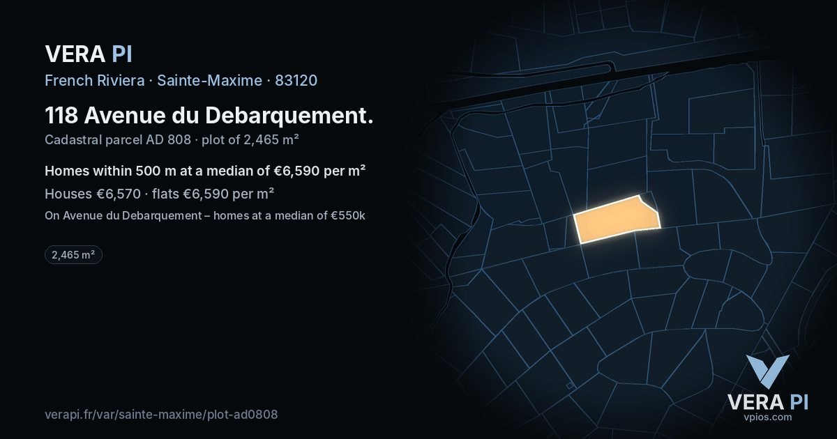 118 Avenue du Debarquement, Sainte-Maxime at night – the plot lit, the parcels around coloured by the prices near them