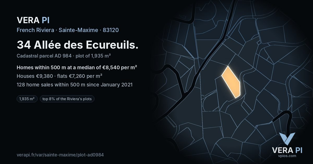 34 Allée des Ecureuils, Sainte-Maxime at night – the plot lit, the parcels around coloured by the prices near them