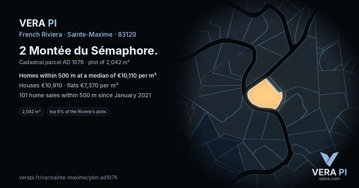 2 Montée du Sémaphore, Sainte-Maxime at night – the plot lit, the parcels around coloured by the prices near them