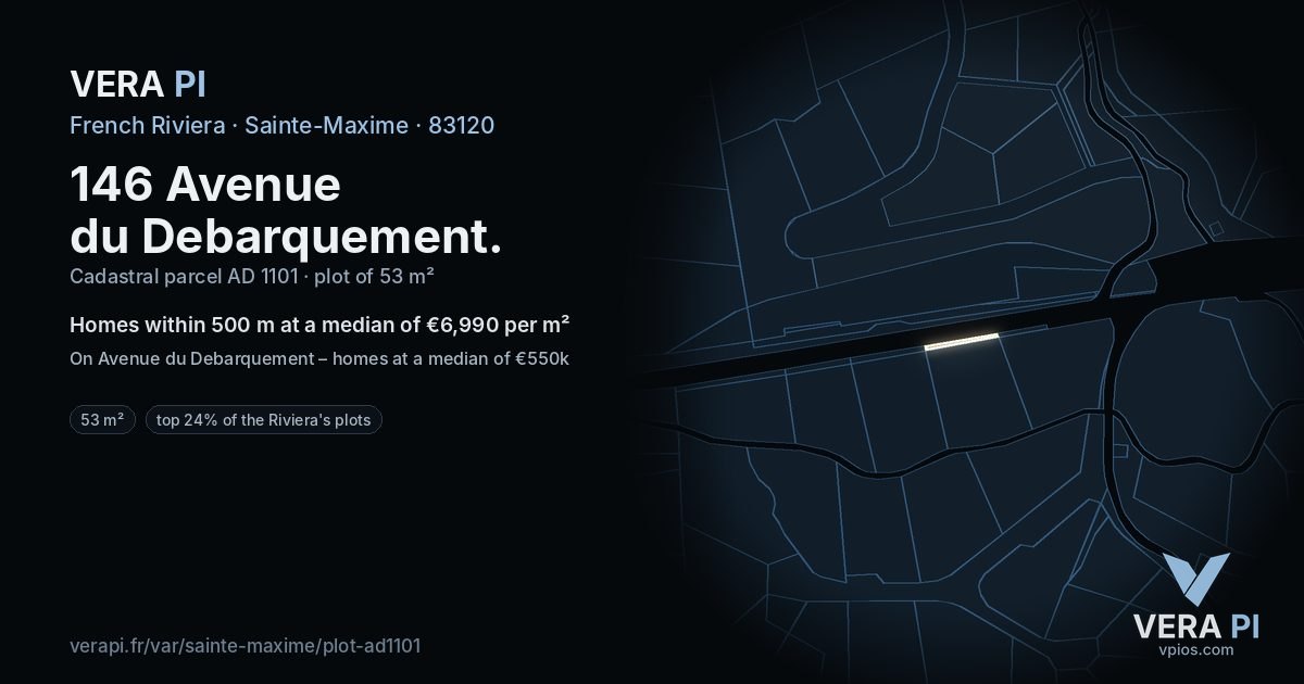 146 Avenue du Debarquement, Sainte-Maxime at night – the plot lit, the parcels around coloured by the prices near them