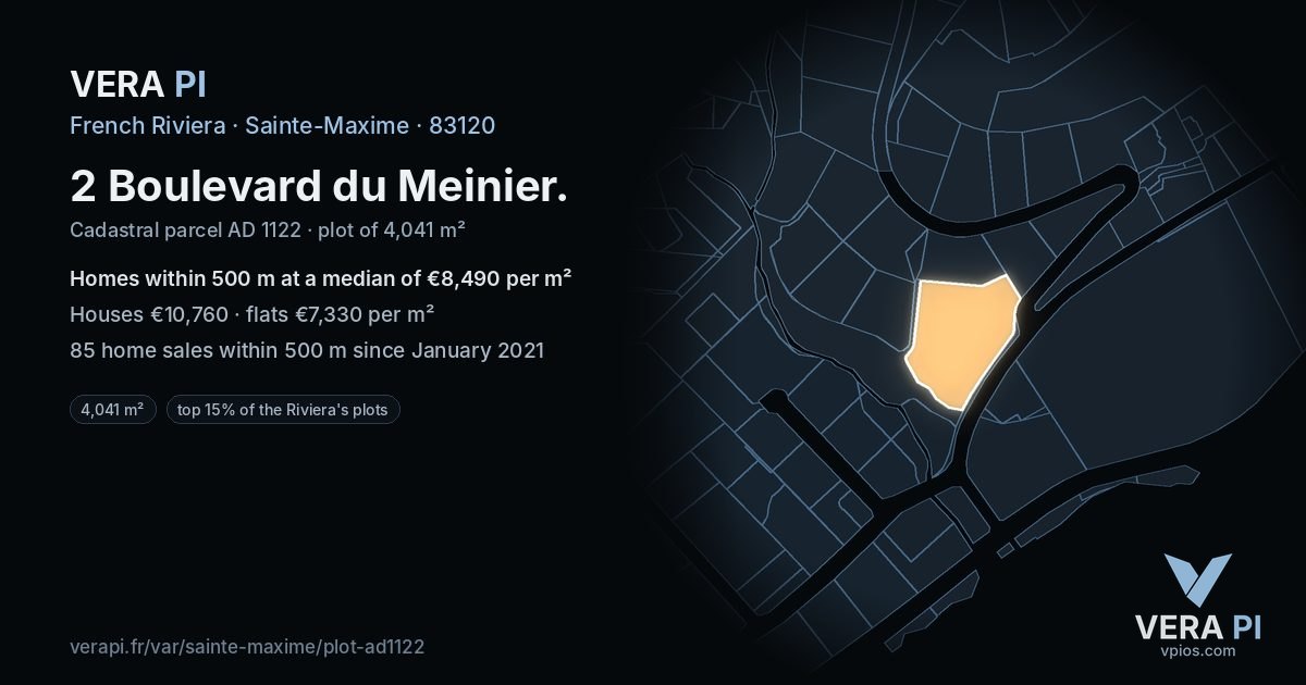2 Boulevard du Meinier, Sainte-Maxime at night – the plot lit, the parcels around coloured by the prices near them