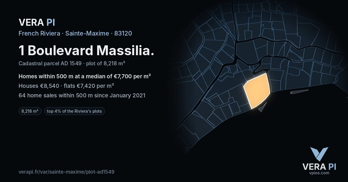 1 Boulevard Massilia, Sainte-Maxime at night – the plot lit, the parcels around coloured by the prices near them
