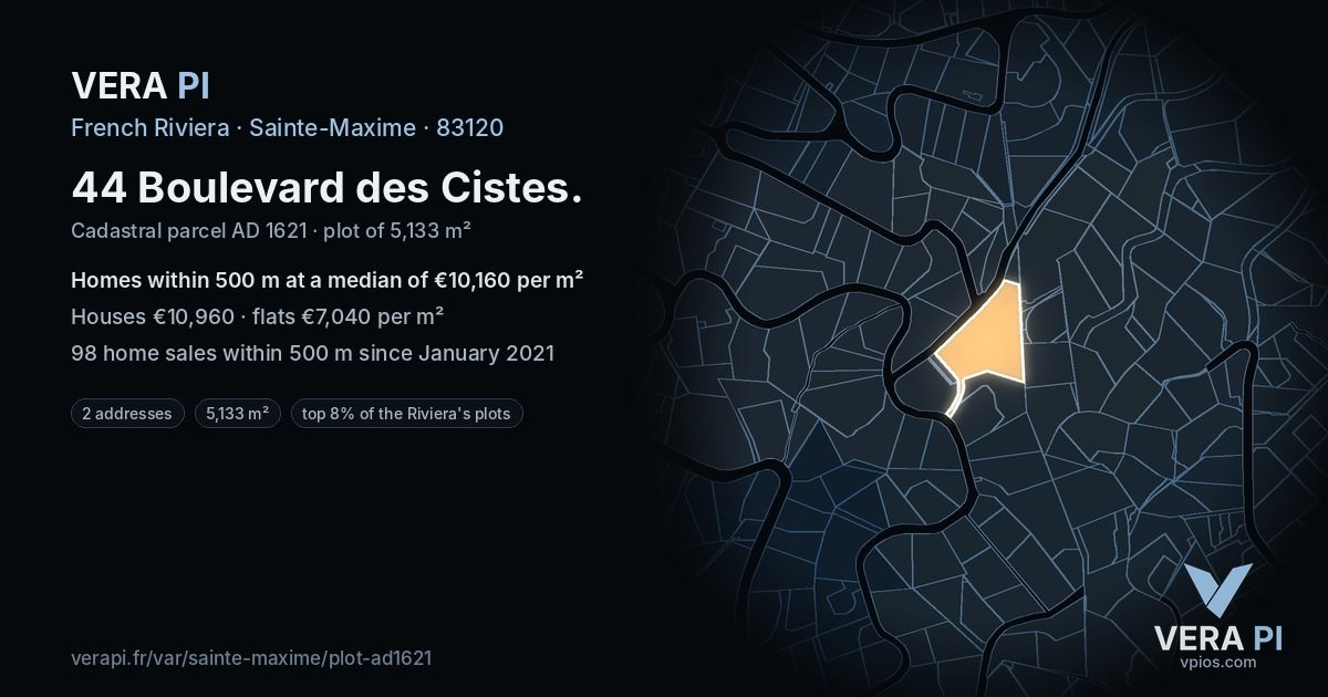44 Boulevard des Cistes, Sainte-Maxime at night – the plot lit, the parcels around coloured by the prices near them