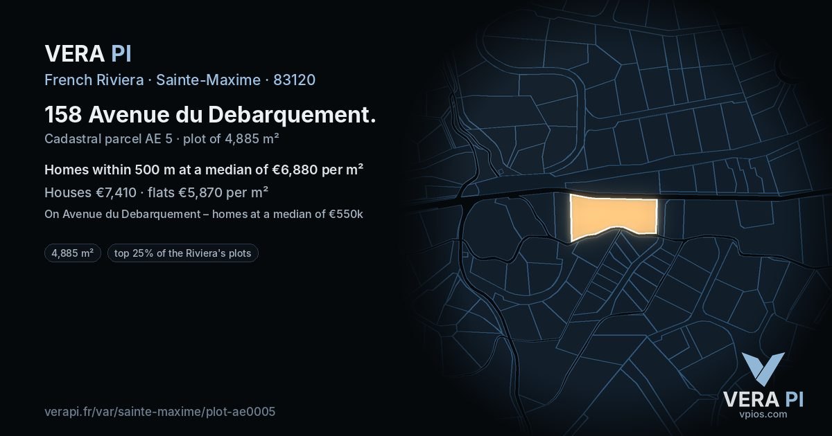 158 Avenue du Debarquement, Sainte-Maxime at night – the plot lit, the parcels around coloured by the prices near them