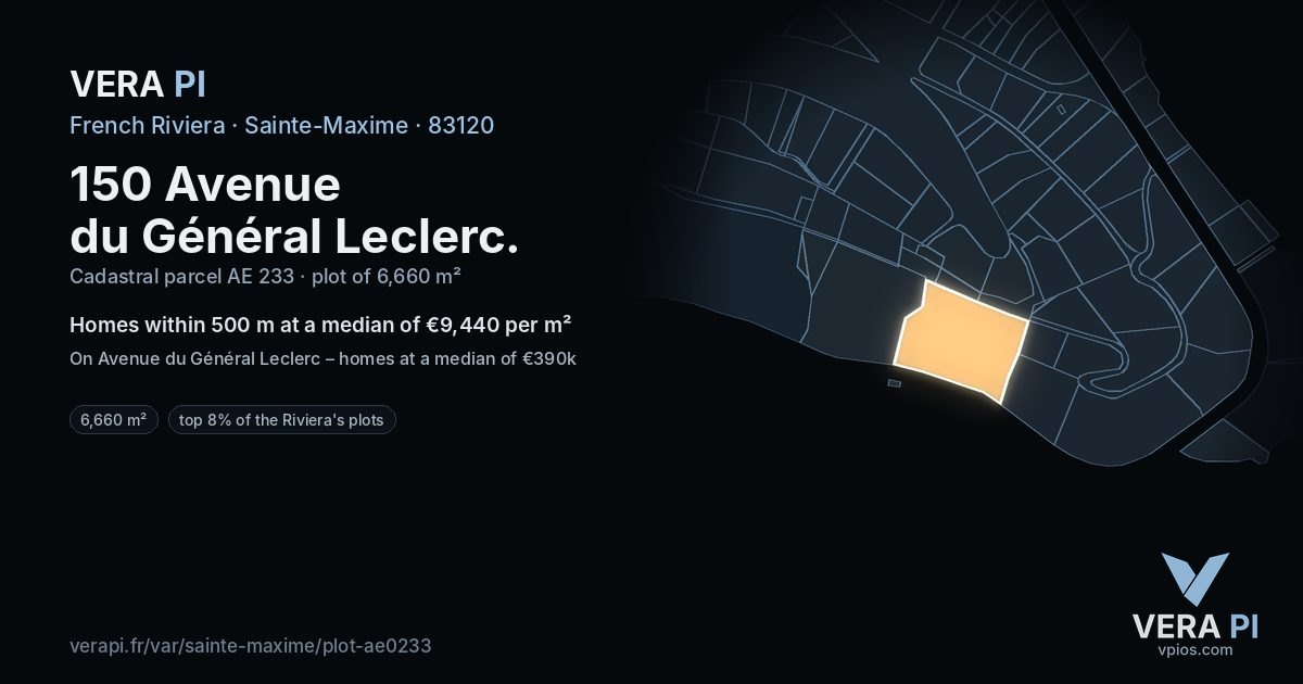 150 Avenue du Général Leclerc, Sainte-Maxime at night – the plot lit, the parcels around coloured by the prices near them