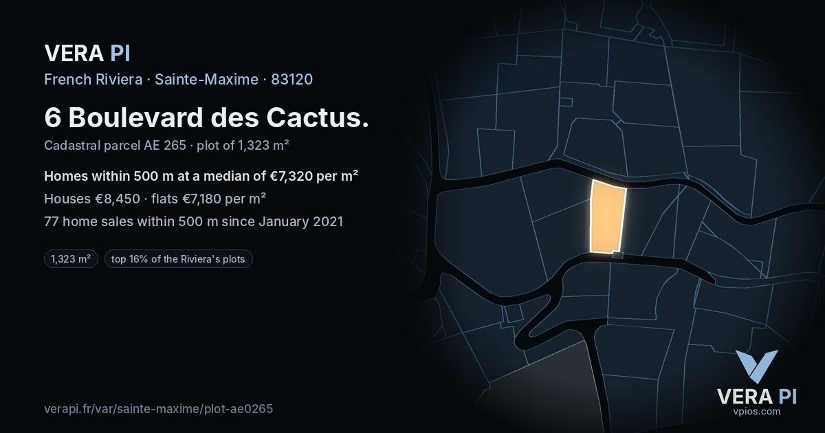 6 Boulevard des Cactus, Sainte-Maxime at night – the plot lit, the parcels around coloured by the prices near them