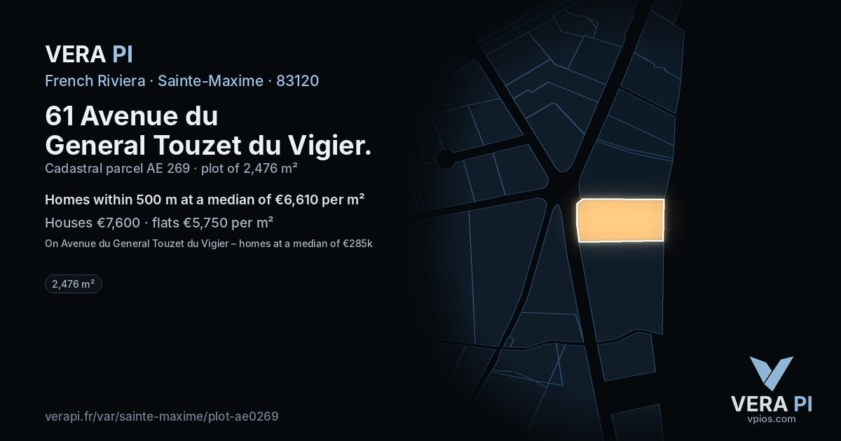 61 Avenue du General Touzet du Vigier, Sainte-Maxime at night – the plot lit, the parcels around coloured by the prices near them