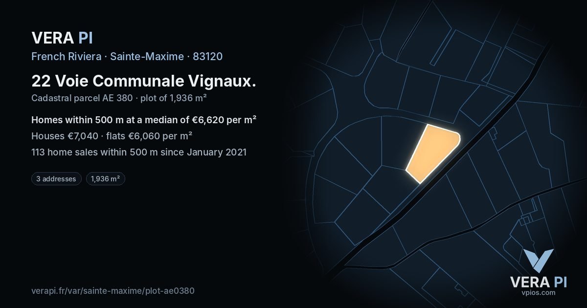 22 Voie Communale Vignaux, Sainte-Maxime at night – the plot lit, the parcels around coloured by the prices near them