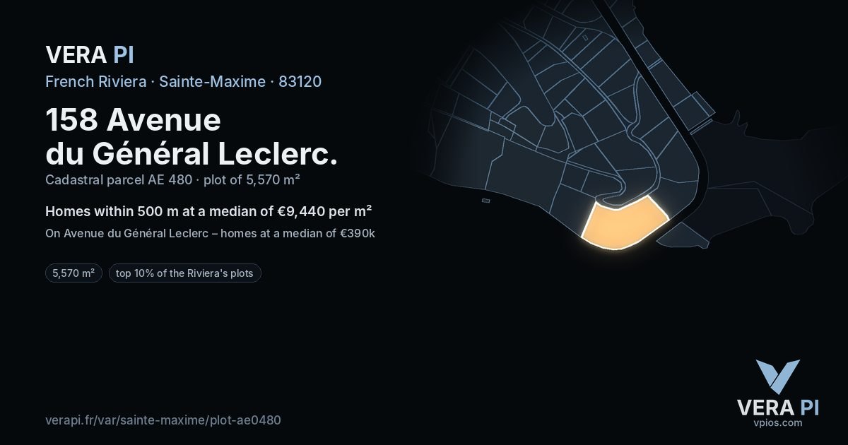 158 Avenue du Général Leclerc, Sainte-Maxime at night – the plot lit, the parcels around coloured by the prices near them
