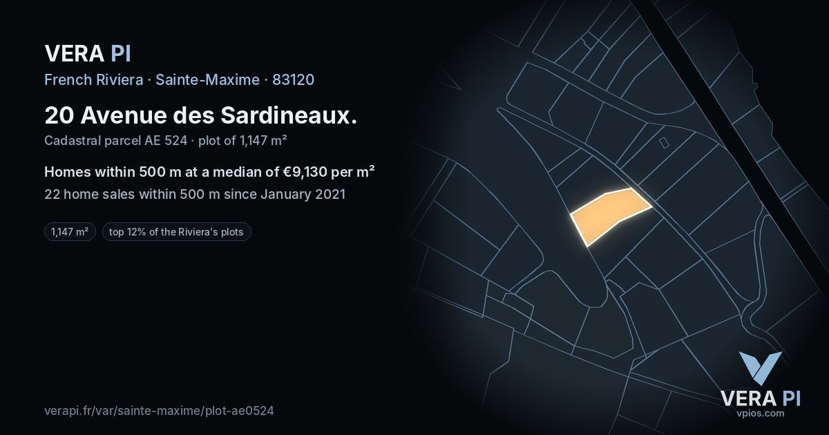 20 Avenue des Sardineaux, Sainte-Maxime at night – the plot lit, the parcels around coloured by the prices near them