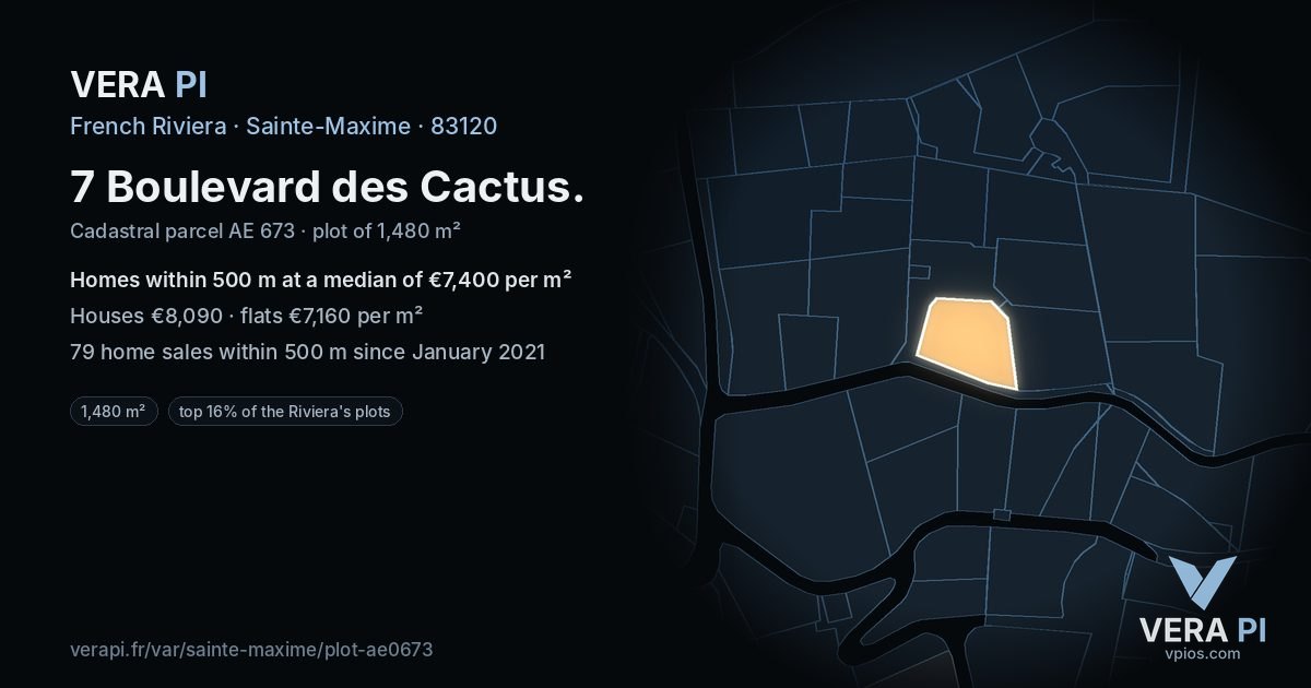 7 Boulevard des Cactus, Sainte-Maxime at night – the plot lit, the parcels around coloured by the prices near them