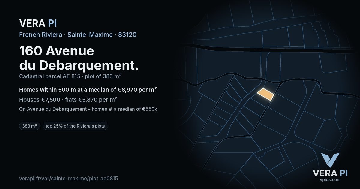 160 Avenue du Debarquement, Sainte-Maxime at night – the plot lit, the parcels around coloured by the prices near them