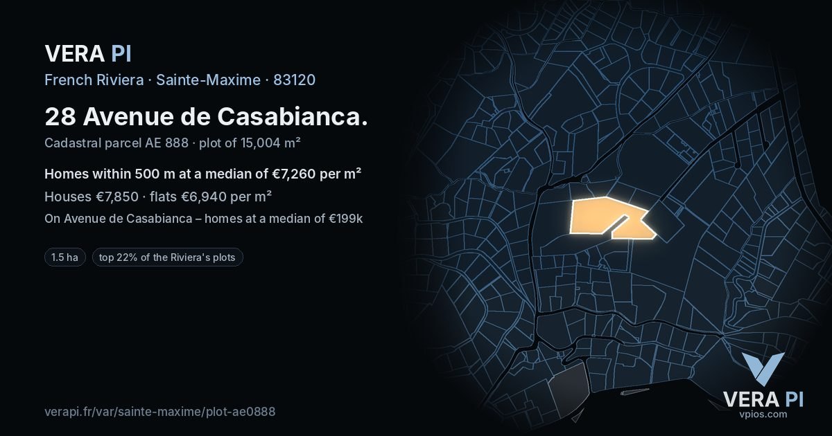 28 Avenue de Casabianca, Sainte-Maxime at night – the plot lit, the parcels around coloured by the prices near them