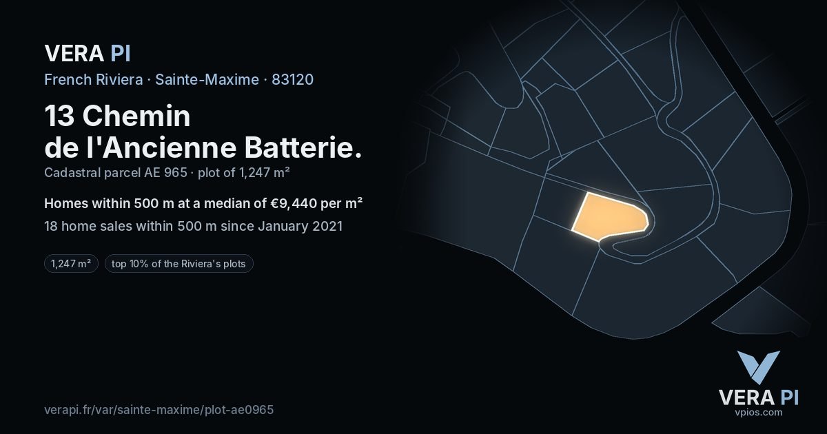 13 Chemin de l'Ancienne Batterie, Sainte-Maxime at night – the plot lit, the parcels around coloured by the prices near them