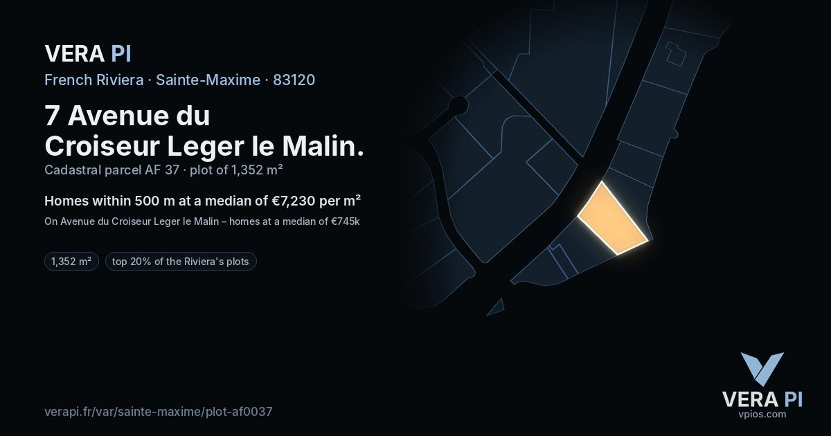 7 Avenue du Croiseur Leger le Malin, Sainte-Maxime at night – the plot lit, the parcels around coloured by the prices near them
