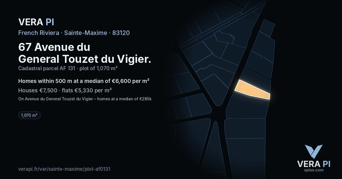 67 Avenue du General Touzet du Vigier, Sainte-Maxime at night – the plot lit, the parcels around coloured by the prices near them
