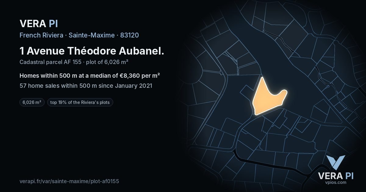 1 Avenue Théodore Aubanel, Sainte-Maxime at night – the plot lit, the parcels around coloured by the prices near them