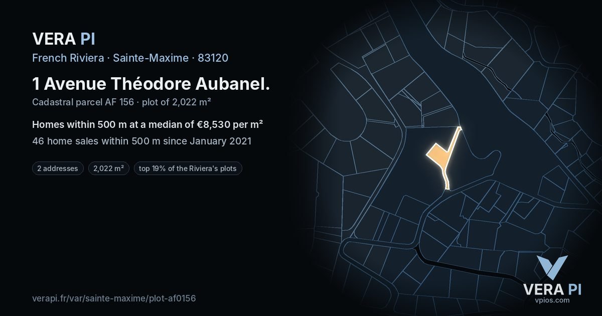 1 Avenue Théodore Aubanel, Sainte-Maxime at night – the plot lit, the parcels around coloured by the prices near them