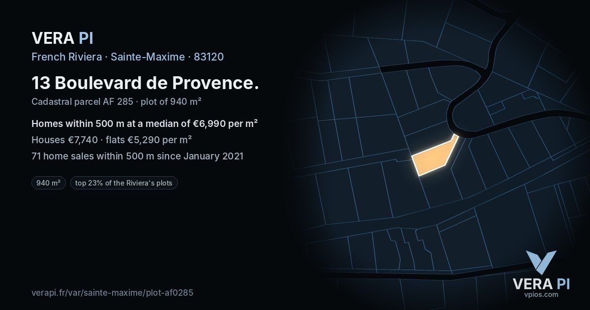 13 Boulevard de Provence, Sainte-Maxime at night – the plot lit, the parcels around coloured by the prices near them