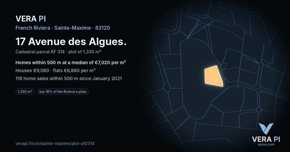 17 Avenue des Algues, Sainte-Maxime at night – the plot lit, the parcels around coloured by the prices near them