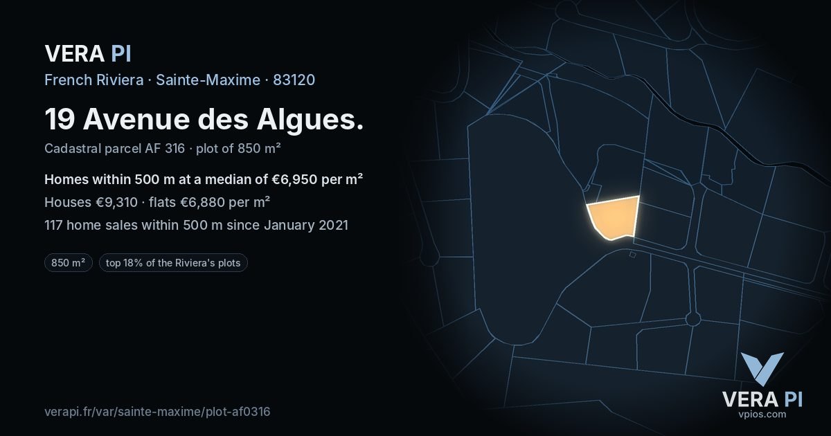 19 Avenue des Algues, Sainte-Maxime at night – the plot lit, the parcels around coloured by the prices near them